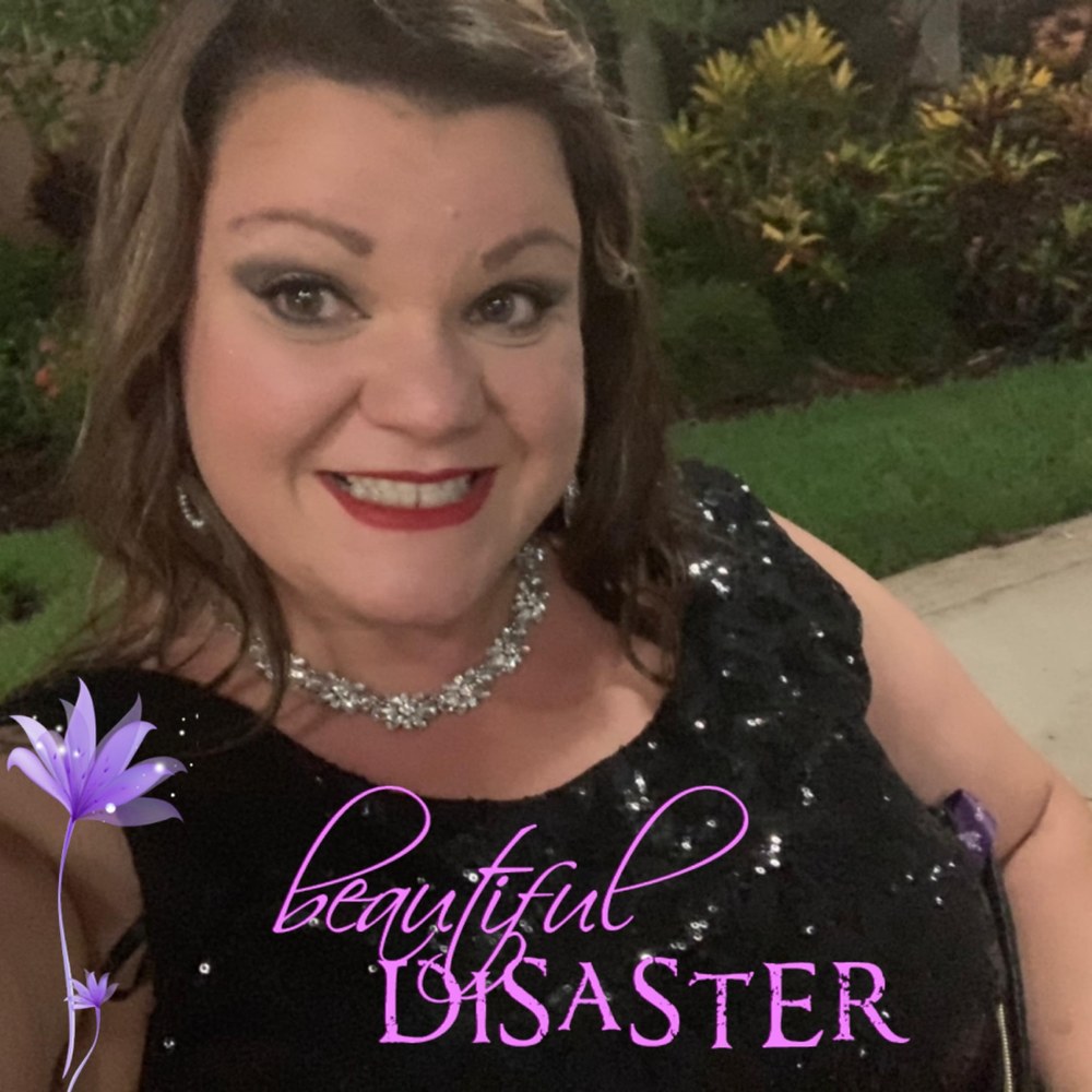 Meet your Posher, Larissa